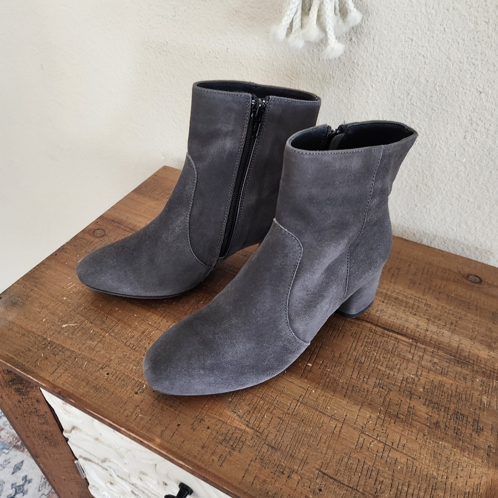 Eric Michael Womens Grey Chunky Heel Leather Olivia Ankle Boots Size 36 Fall